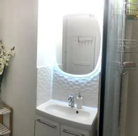 Bed & Breakfast Private 20 Minutes From Eiffel Tower *